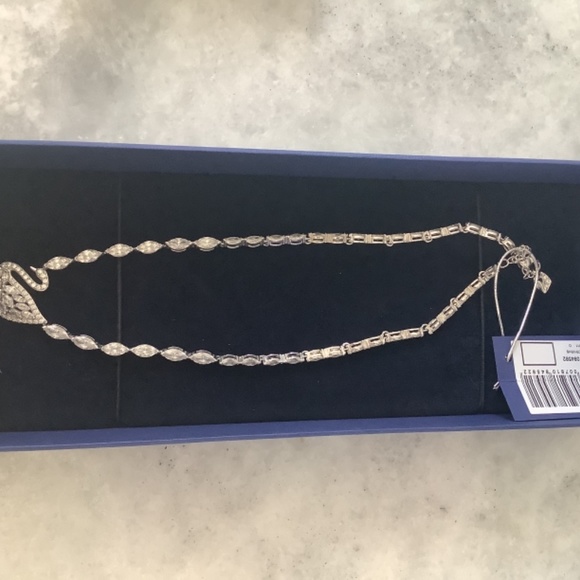 Swarovski swan necklace, NWT - Picture 6 of 7